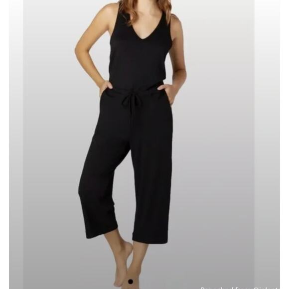 BEYOND YOGA | Solid Choice Black Wide Leg Jumpsuit | Size Extra Small - Picture 1 of 5